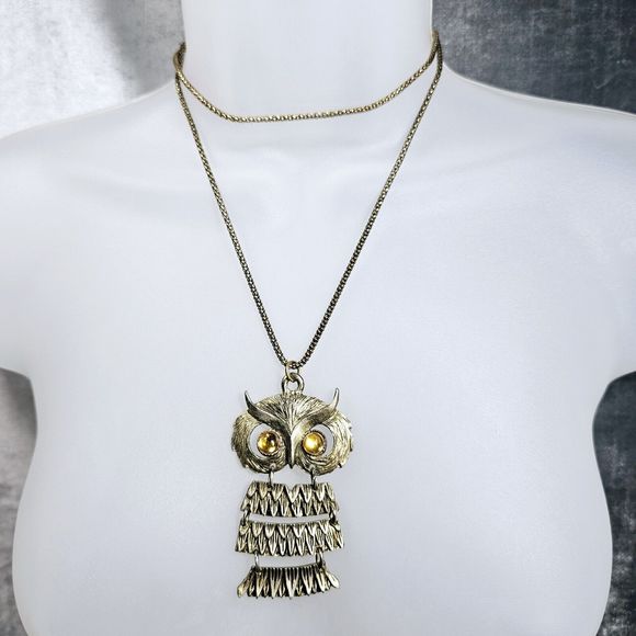 Owl Necklace Vintage Dangle Yellow Lucite Cabochon Articulated Gold Tone Bird - Picture 2 of 10